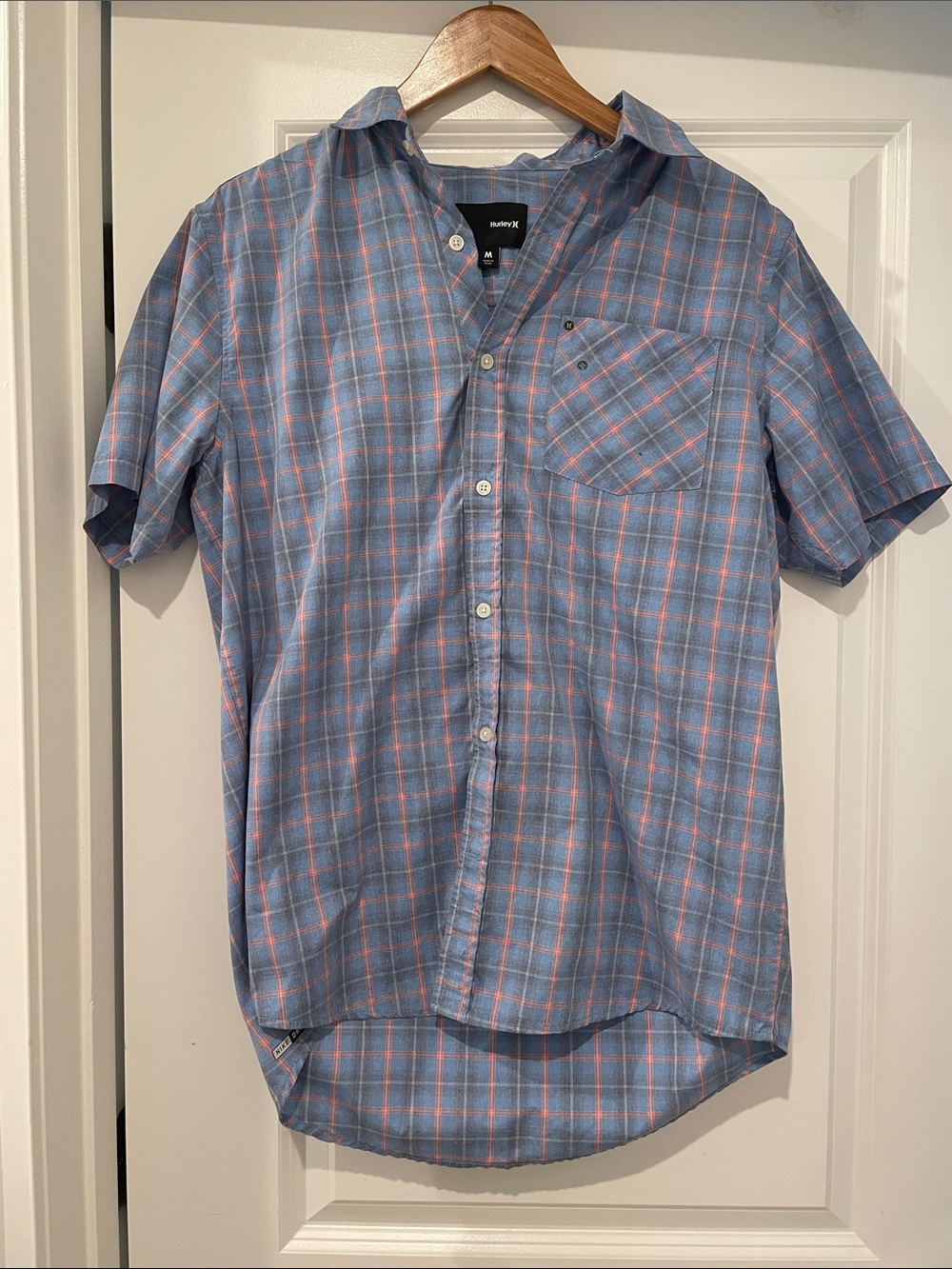 Hurley Blue and Coral Plaid Short-Sleeve Button-Down Shirt medium